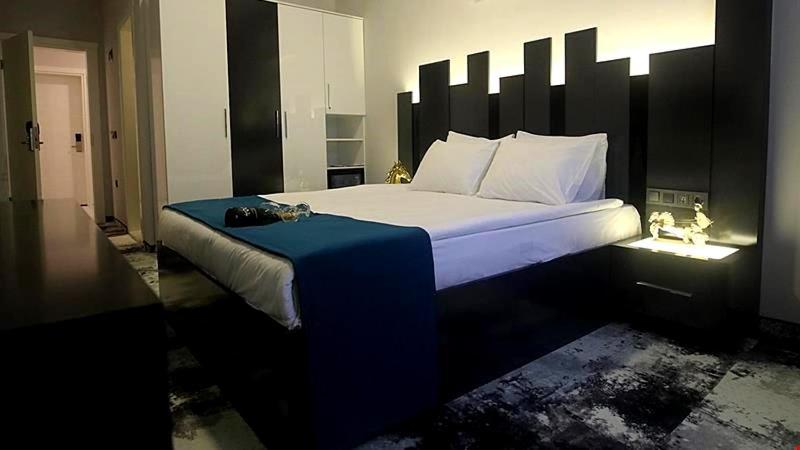 Plaza Hotel Izmir İzmir Exterior photo